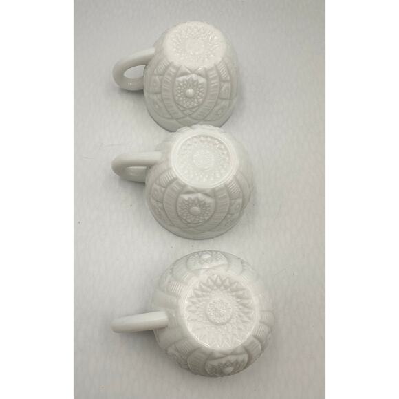 McKee White Milk Glass Thatcher Concord Punch Cup Mug 3pc Set - Picture 9 of 11